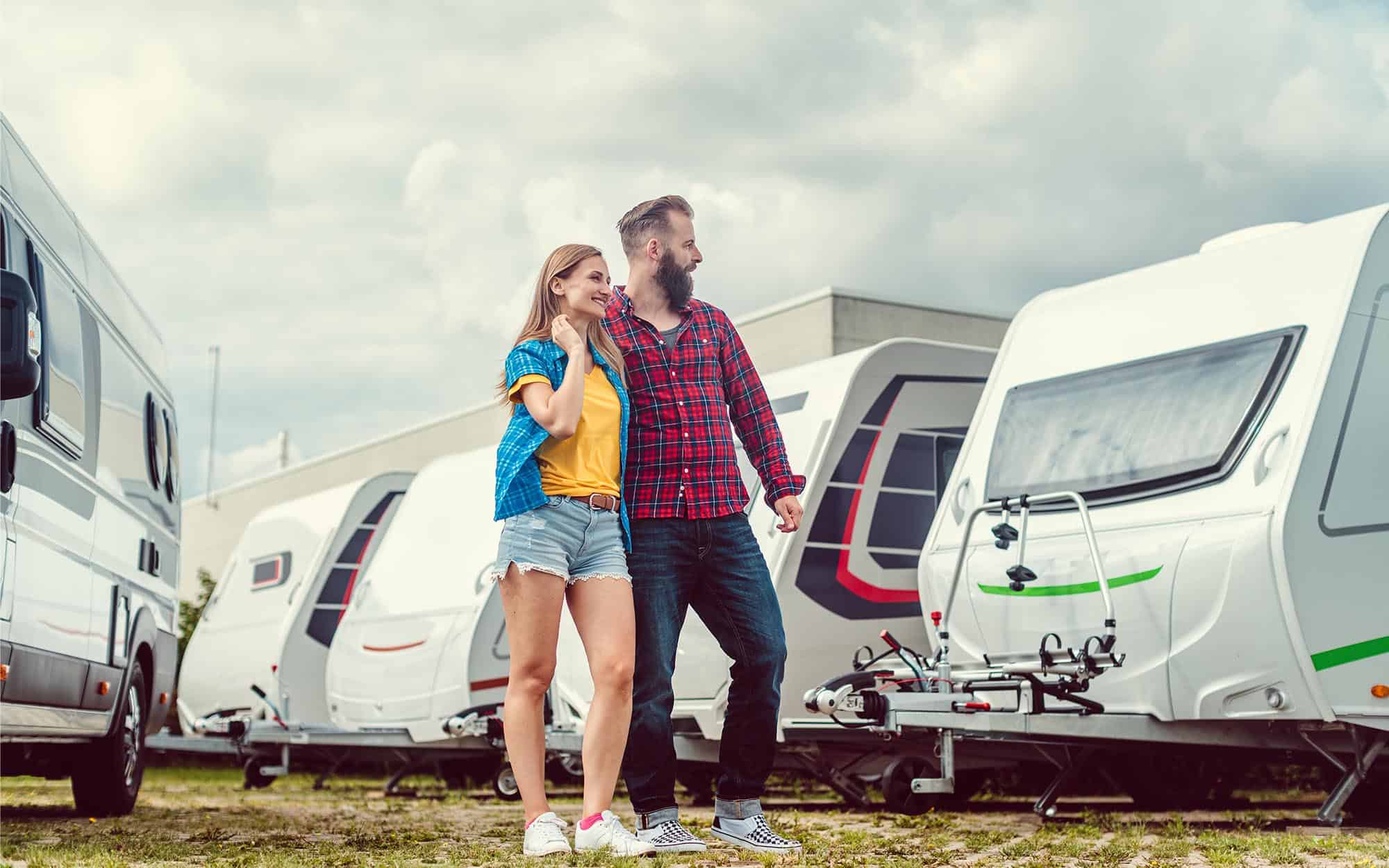 Image of a couple shopping for a camper.